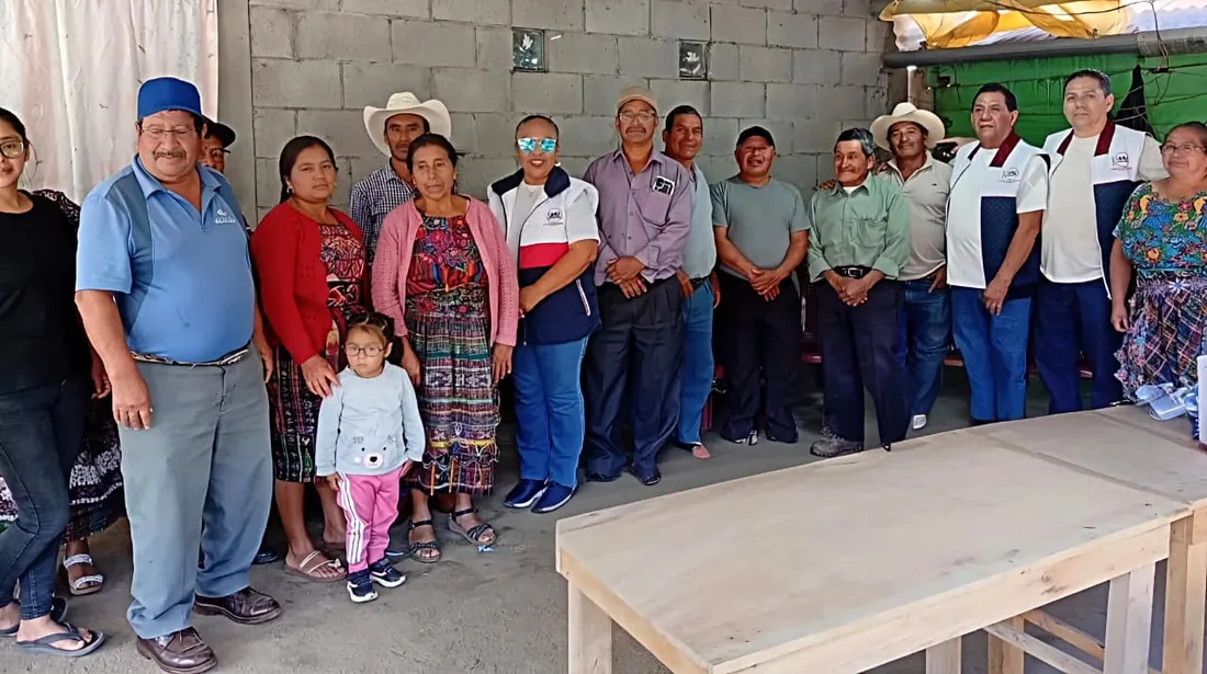 Visita a comunidad con familias guatemaltecas